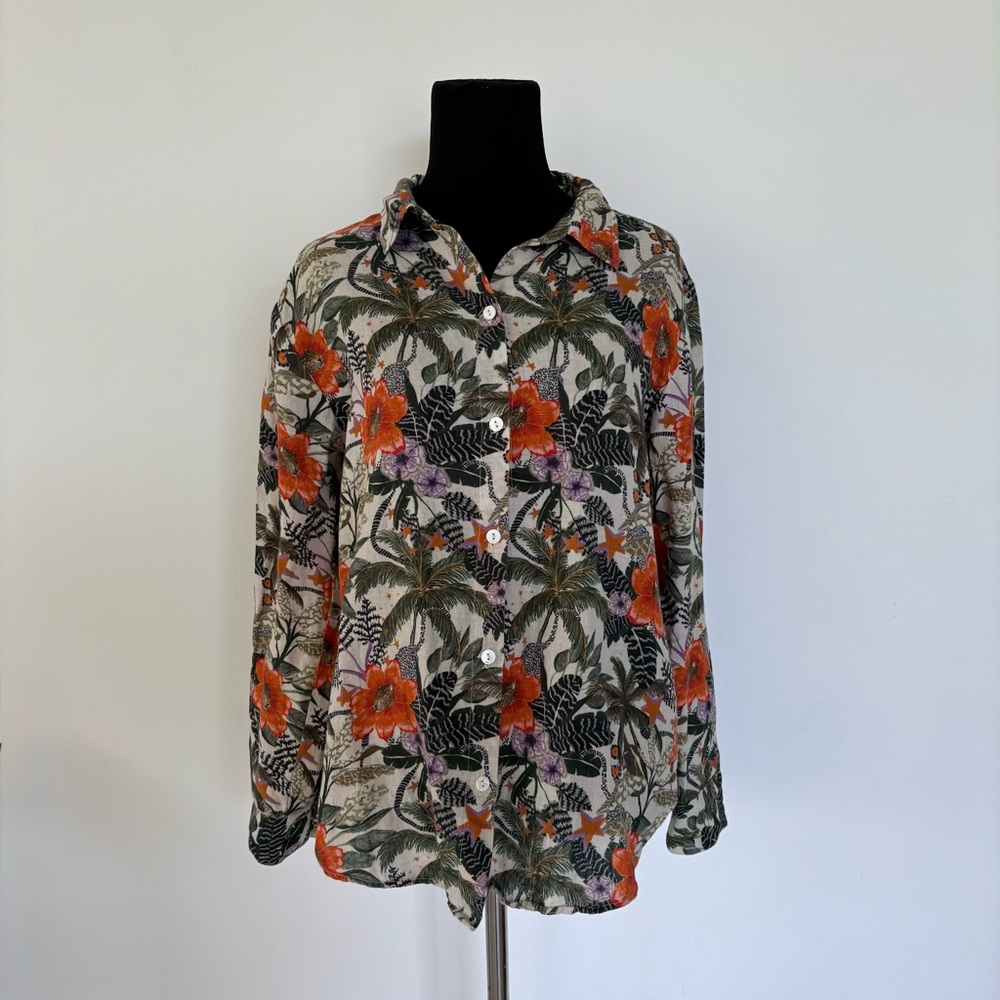 LAS SUREÑAS boutique linen cotton shirt. White shirt with green and orange graph